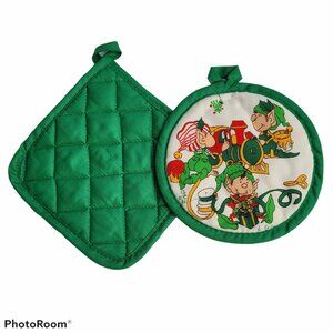 Cannon Vintage Christmas Potholders Holiday Elf Santa Workshop Cotton Quilted